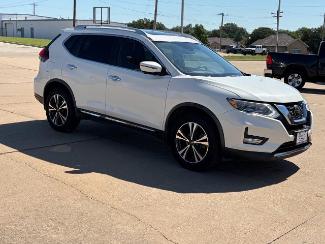 Used 2018 Nissan Rogue SL with VIN JN8AT2MV4JW318056 for sale in Ponca City, OK