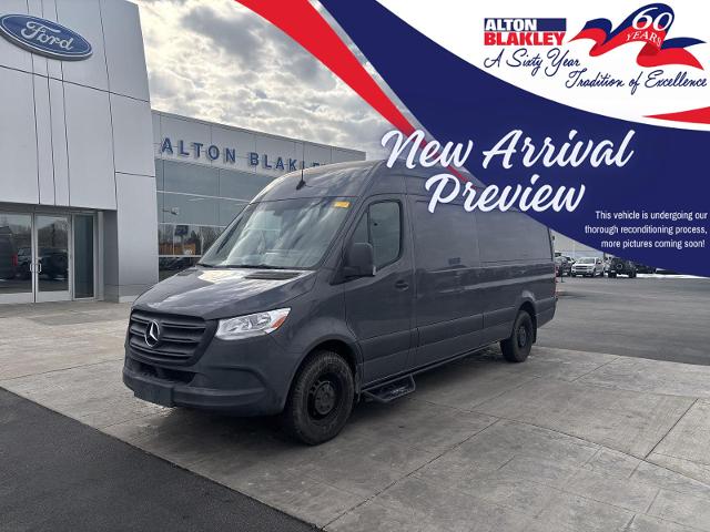 2019 Mercedes-Benz Sprinter Crew Van Base