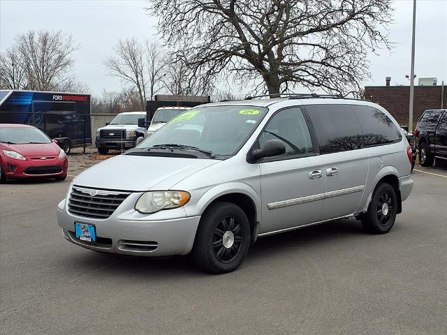 2005 Chrysler Town & Country
