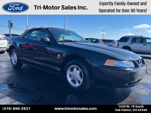 1999 Ford Mustang Base