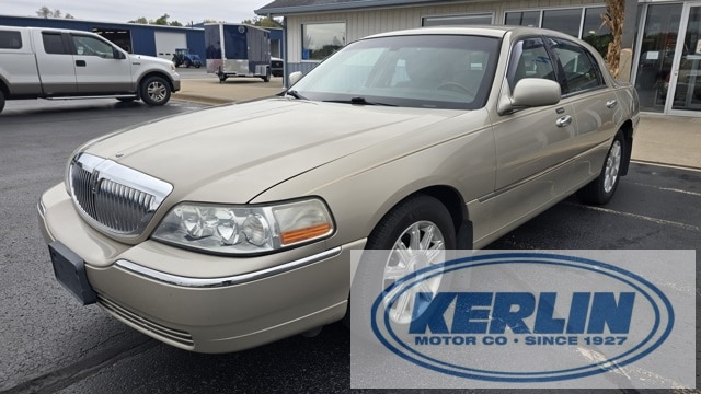 2011 Lincoln Town Car