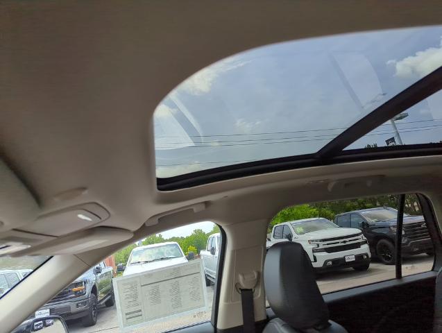 Vehicle Image 22