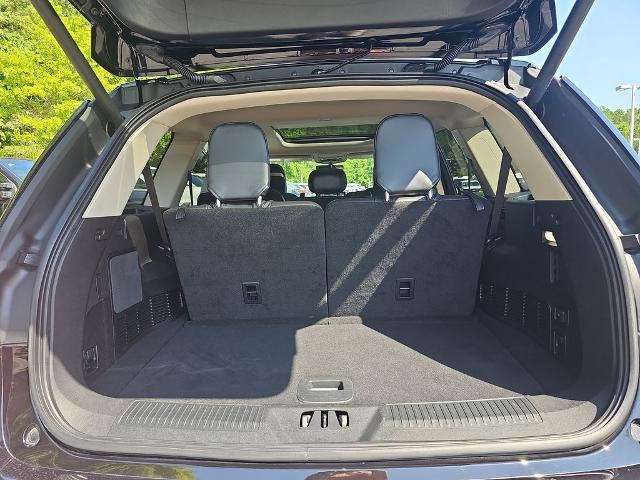 Vehicle Image 23