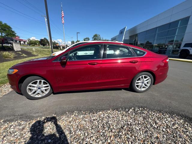 Used 2016 Ruby Red Tinted Clearcoat Ford SE image 24