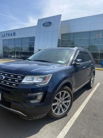 Used 2016 Blue Jeans Metallic Ford Limited image 11