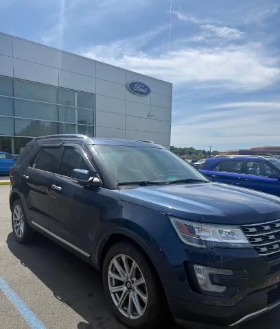 Used 2016 Blue Jeans Metallic Ford Limited image 18