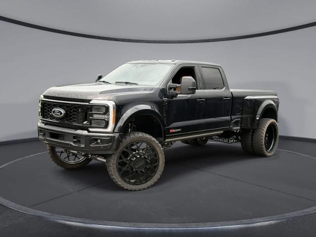 2023 Ford F-450 Super Duty Platinum
