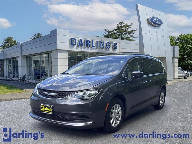 2021 Chrysler Voyager LXI's photo