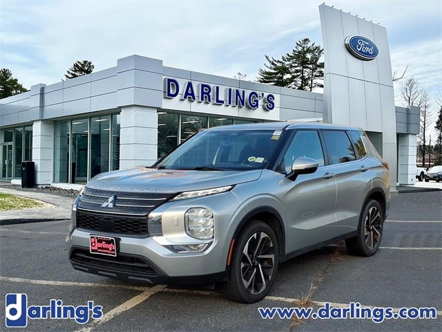 2022 Mitsubishi Outlander ES 2022 Mitsubishi Outlander ES