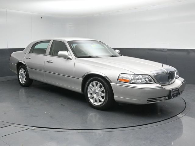 2011 Lincoln Town Car Signature Limited