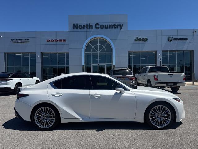 2022 Lexus IS