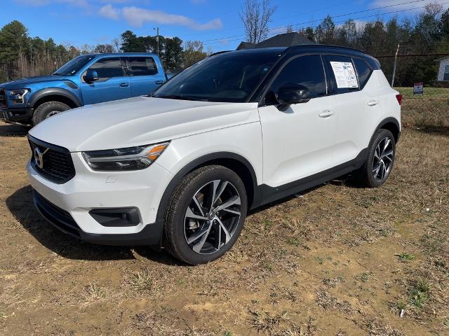 2022 Volvo XC40