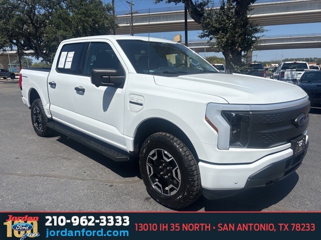 2022 Ford F-150 Lightning