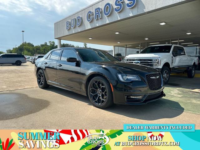 2019 Chrysler 300