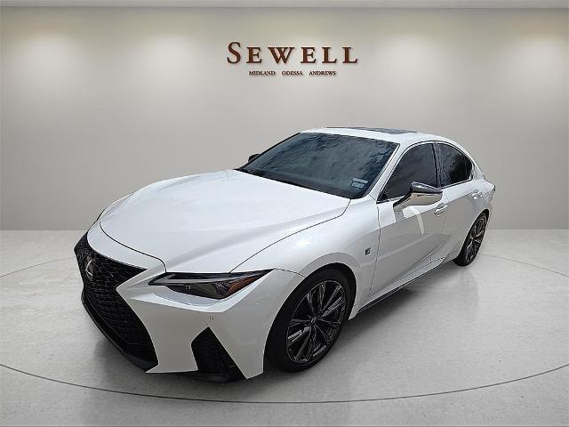2021 Lexus IS