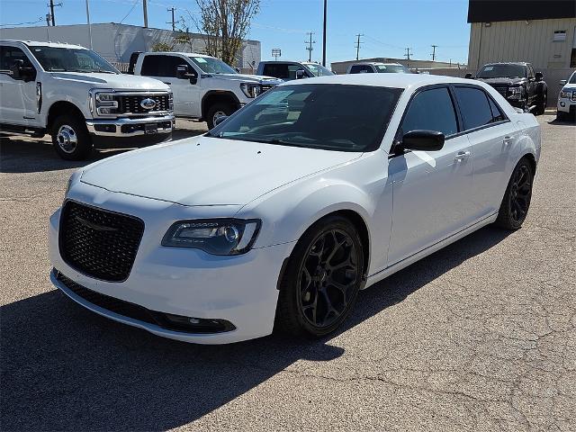 2019 Chrysler 300