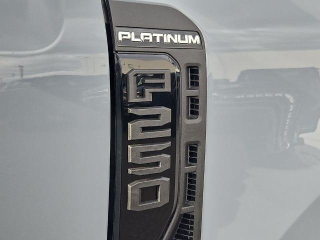 New 2026 Glacier Gray Metallic Tri-Coat Ford F-250® Platinum® image 29