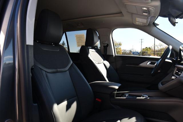 2026 Ford Explorer Active - Photo 16