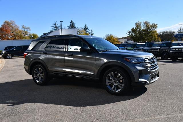 2026 Ford Explorer Active - Photo 8