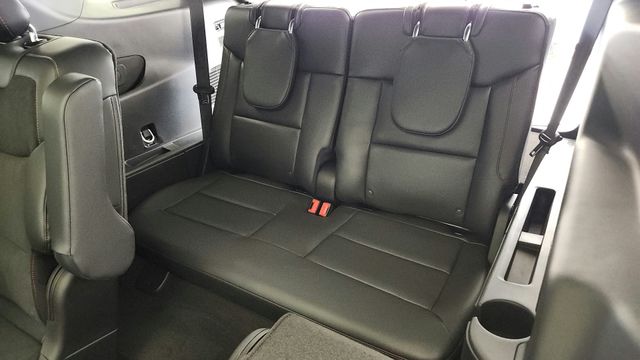 2026 Ford Explorer ST - Photo 48