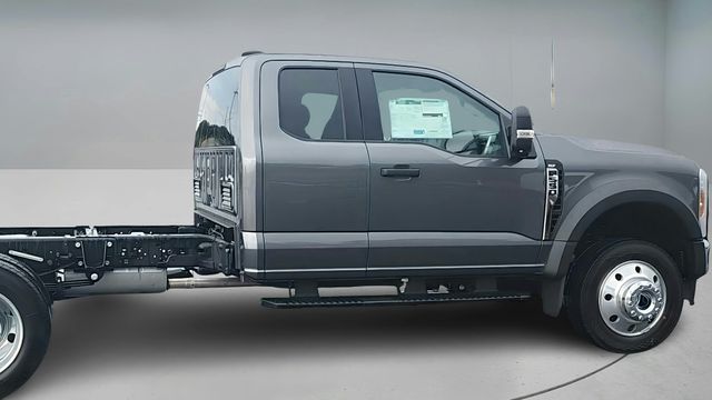 2026 Ford F-550 Super Duty Chassis Cab XLT - Photo 23