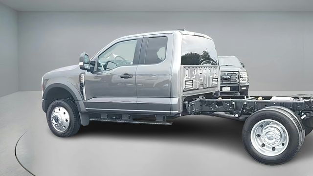 2026 Ford F-550 Super Duty Chassis Cab XLT - Photo 26