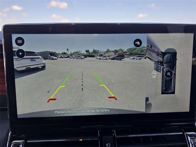 Vehicle Image 23