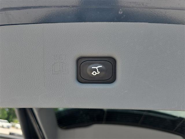 Vehicle Image 28