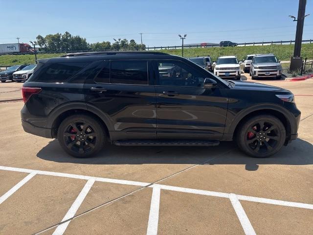 2021 Ford Explorer ST's photo