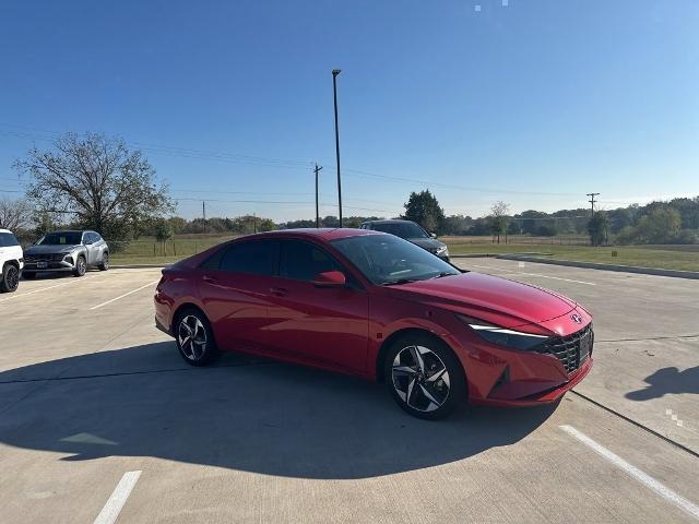 2023 Hyundai Elantra SEL's photo