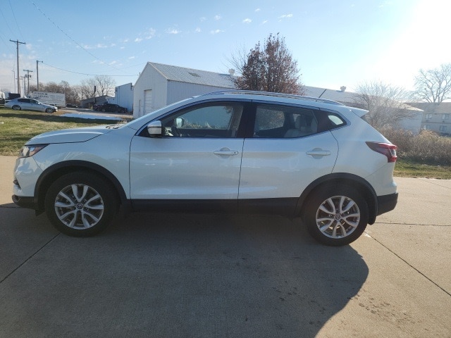 Used 2022 Nissan Rogue Sport SV with VIN JN1BJ1BW2NW492180 for sale in Columbus, NE