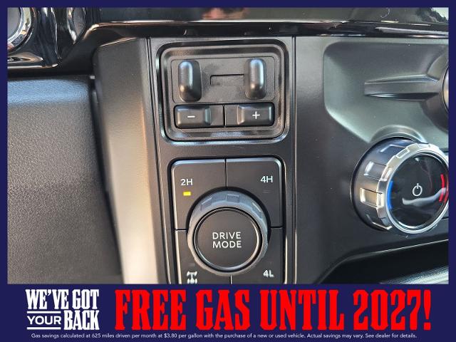New 2026 Star White Metallic Tri-Coat Ford F-250® Lariat® image 24