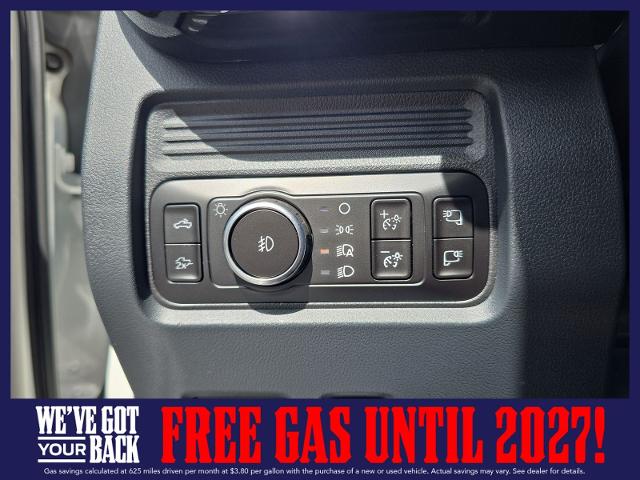 New 2026 Star White Metallic Tri-Coat Ford F-250® Lariat® image 25
