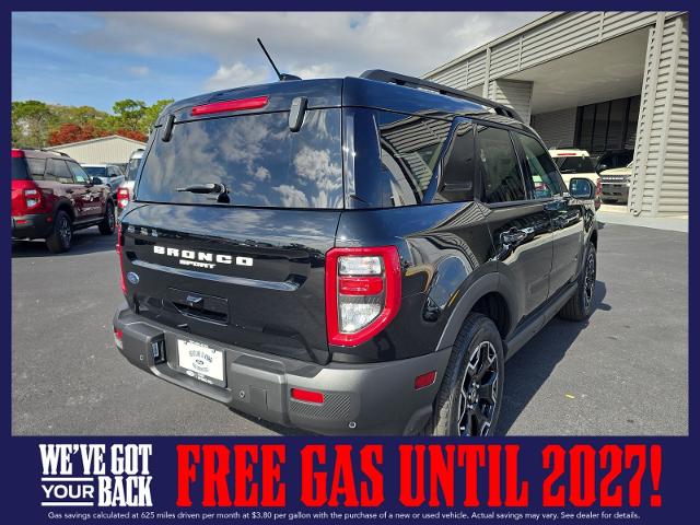 New 2025 Shadow Black Ford Outer Banks® image 6