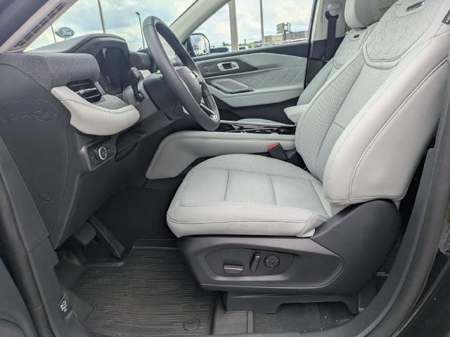 New 2026 Agate Black Metallic Ford Platinum image 60