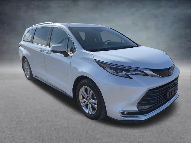 2023 Toyota Sienna Platinum 7-Passenger