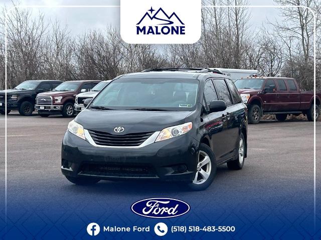 2017 Toyota Sienna LE 8 Passenger