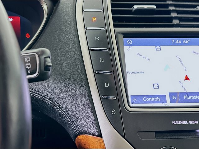 Vehicle Image 17