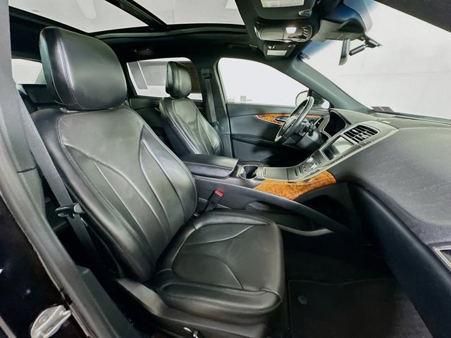 Vehicle Image 30