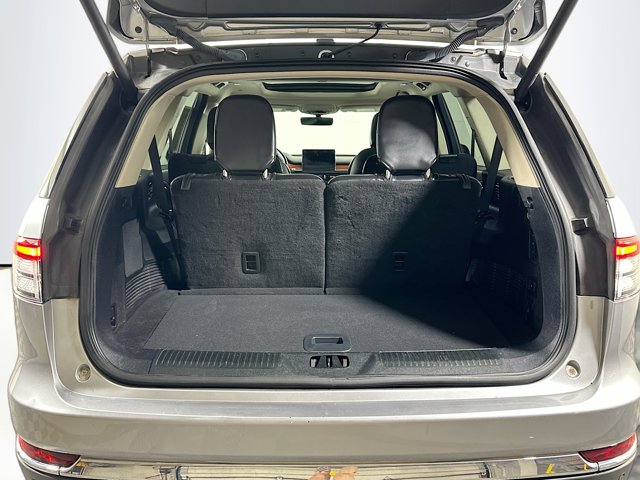Vehicle Image 28