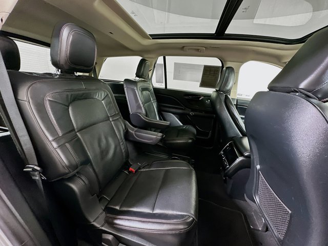 Vehicle Image 30