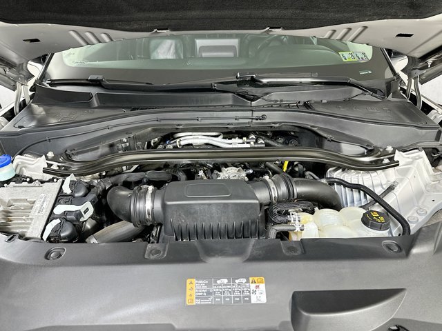 Vehicle Image 33