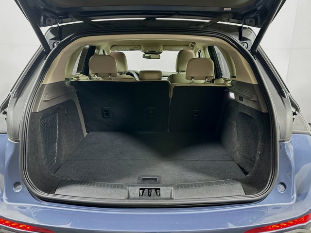 Vehicle Image 26
