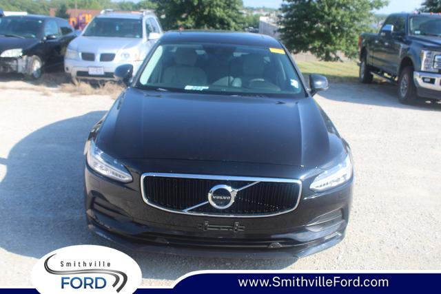 2017 Volvo S90