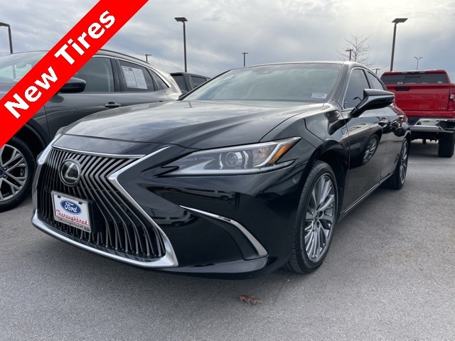 2019 Lexus ES