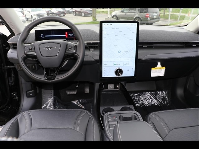 2025 Ford Mustang Mach-E Premium - Photo 16