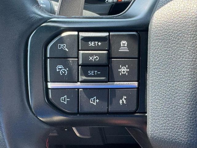 Used 2025 Green Ford  image 22
