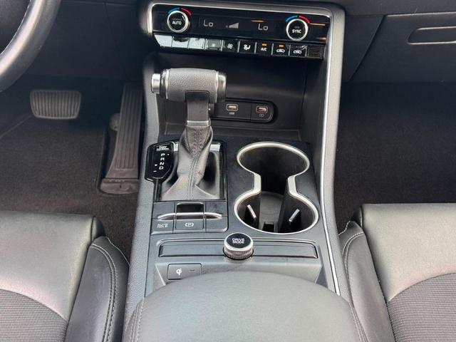 Used 2022 Wolf Gray Kia  image 14