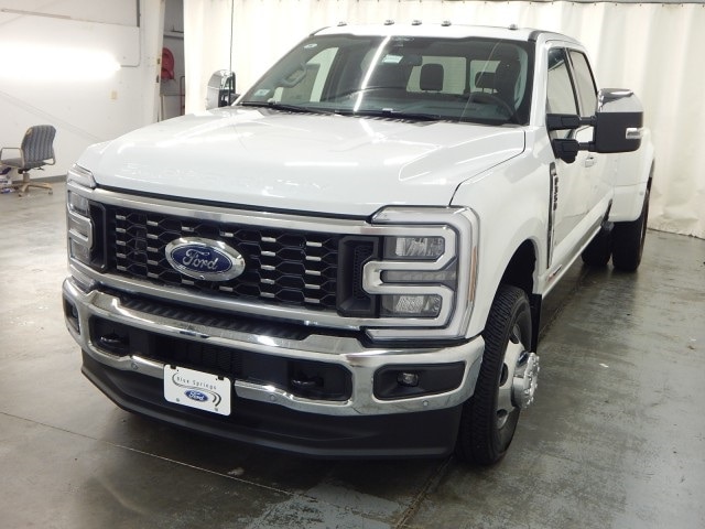 New 2025 Ford Super Duty F-350 DRW LARIAT New 2025 Ford Super Duty F-350 DRW LARIAT