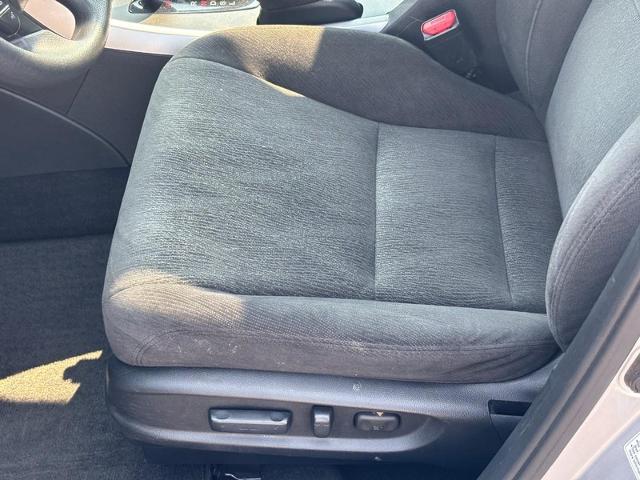 Used 2014 Alabaster Silver Metallic Honda  image 16